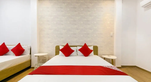 OYO 405 Saigon Home, Забронировать Отель Танбинь 