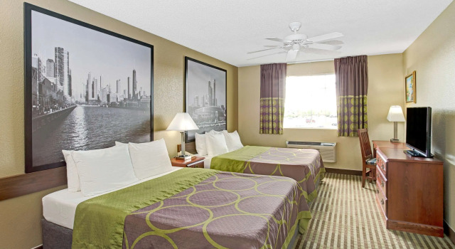 Super 8 by Wyndham Gurnee, Rezerwuj Mini-hotel Hotele w Illinois z basenem, Basen