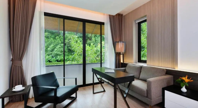 Люкс с 2 комнатами с видом на поле для гольфа Tinidee Golf Resort Phuket
