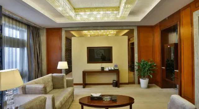 Двухместный люкс Executive Royal Hotel (Chongqing Liangjiang)