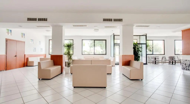 Hotel Adler, Забронировать Отель Отели Равенны с бассейном, Бассейн