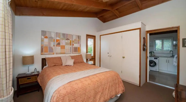 The Studio Armidale, Забронировать Отель Армидейл New England NSW, рядом с Центр культуры аборигенов