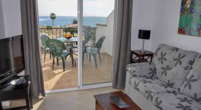 Nerja Paradise Rentals - Apt Chimenea C2d, Забронировать Отель Нерха Axarquía, рядом с Tuesday Market