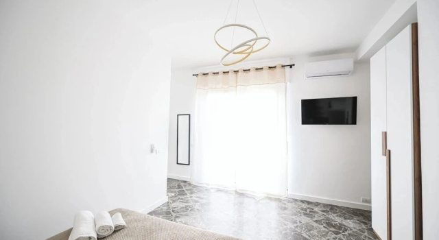 Newhouse CAVOUR Deluxe, Забронировать Отель Отели Бари с парковкой, рядом с Норманнский замок Гогенштауфенов, Парковка