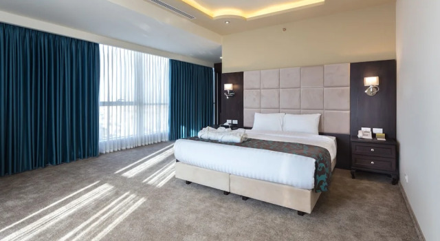Executive suite Carmel Hotel