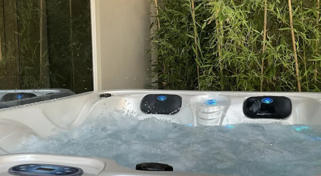Люкс Deluxe c 1 комнатой Athens Warehouse Hotel & Suites