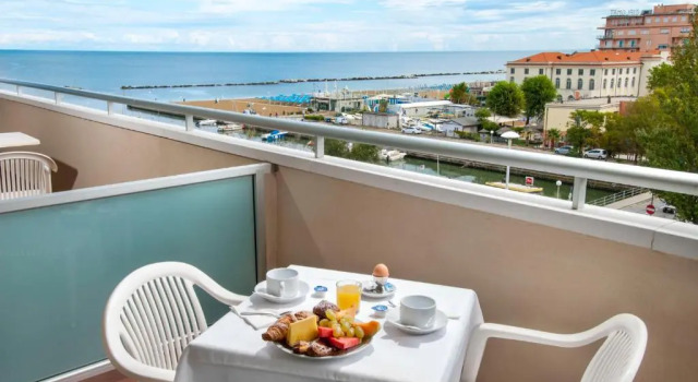 Четырёхместный номер Standard Hotel Cormoran