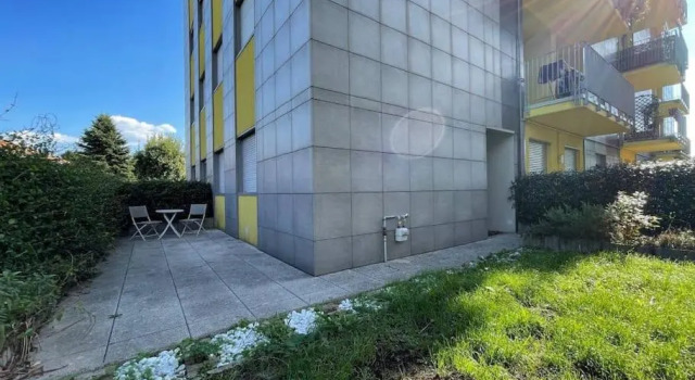 Loft in the city - private garage & garden, Prenota Appartamento Como Como