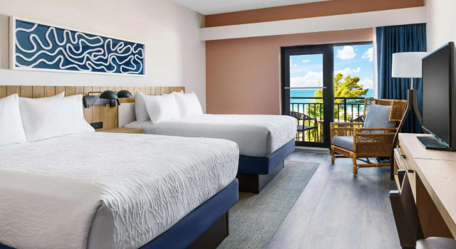 Четырёхместный номер Standard с видом на залив Hilton Garden Inn St. Pete Beach, FL