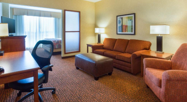 Номер Superior Drury Plaza Hotel Mt Vernon