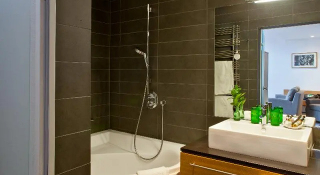 Двухместный номер Standard с балконом и с видом на сад Great Polonia The Granary La Suite Hotel