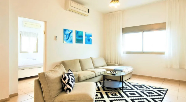 Nino on the Beach, Book Hotel Hoteller i North District Israel med parkering, Parkering