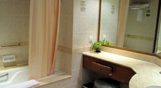 Номер Executive с видом на гавань Dorsett Grand Labuan