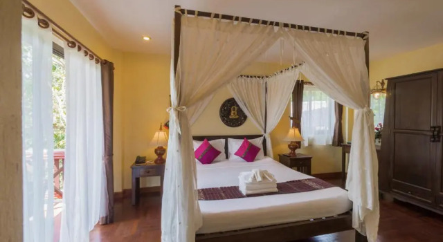 Номер Classic Coral Hotel Bangsaphan