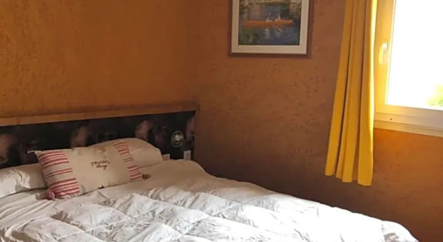 Семейный номер Standard Fasthôtel Pont-Audemer -LE DRAKKAR -un hôtel FH Confort