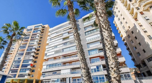 Beach Malagueta by Caleta Homes, Забронировать Отель Отели Малаги 4 звезды, рядом с Музей Кармен Тиссен, 4*