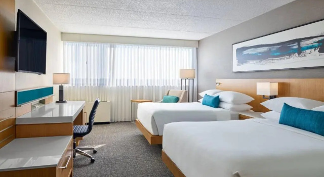 Четырёхместный номер Standard Delta Hotels by Marriott Muskegon Convention Center