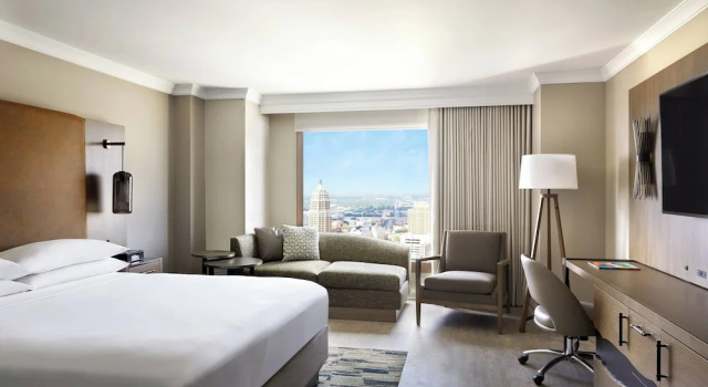 Двухместный клубный номер Standard San Antonio Marriott Rivercenter on the River Walk