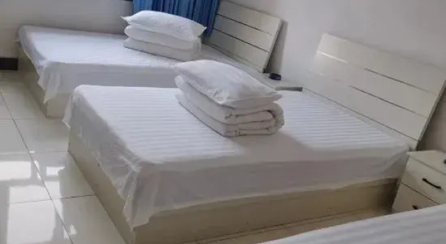 Трёхместный номер Standard Urumqi Huiju Hotel
