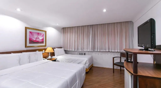 Четырёхместный номер Standard Hotel Dan Inn Curitiba Centro By Nacional Inn