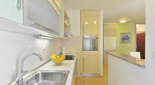 Sama - Modern & Comfortable - A1, Prenota Hotel Splitska 