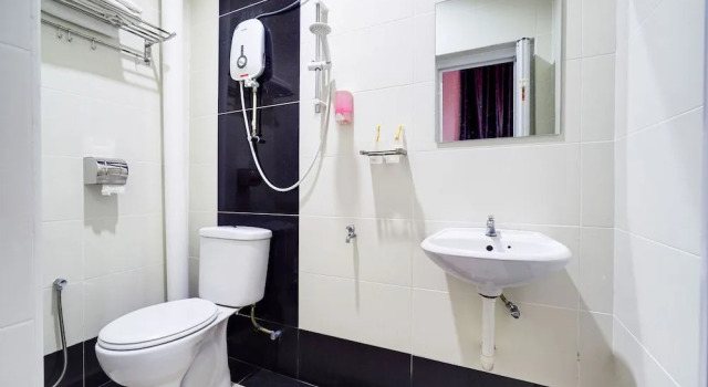 Hotel Kuang Hua Sitiawan Near To UniKL-MIMET, Book Hotel Sitiawan Perak