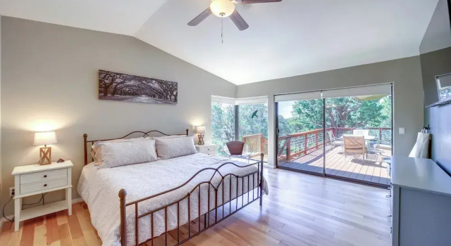 Hot Tub, Fire Pit & Deck: Chic Arizona Retreat, Book Hotel 3-stjernede hoteller i Pine, 3*