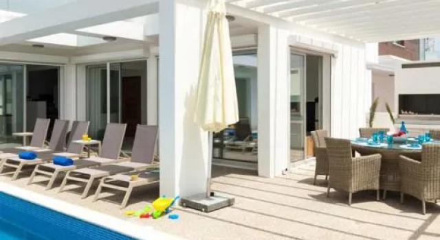 House Anebl14 Celle Sul Rigo, Забронировать Отель Отели Айия-Напа с парковкой, Парковка