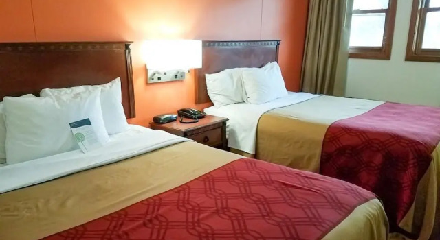 Четырёхместный номер Standard Northway Inn Queensbury - Lake George