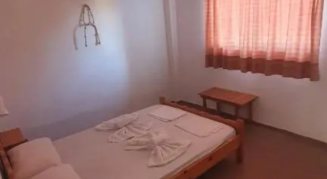 Nikos Apartments