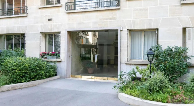 Paris City – Spacious 3 bedroom flat for families -3 minutes from metro station, Забронировать Апарт-отель Апарт-отели Парижа, Апарт-отель