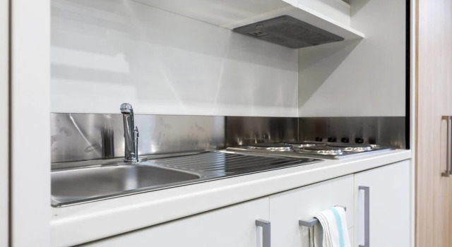 Convenient Studio - Camberwell! 2d
