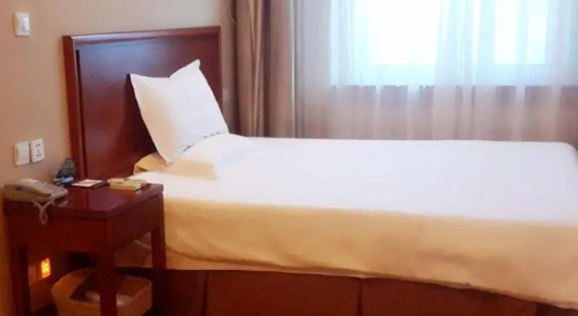 Двухместный номер Standard GreenTree Inn Shandong Laiwu Gangcheng Express Hotel