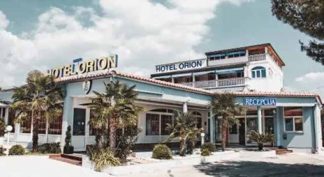 Hotel Orion, Забронировать Отель Водице Шибенско-Книнская жупания, рядом с Пристань для яхт ACI Водице