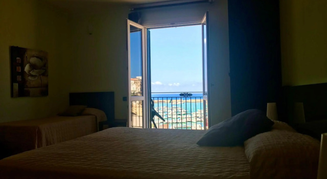 Castellammare Smart Rooms, Забронировать Отель Отели Кастелламмаре-дель-Гольфо с парковкой, Парковка