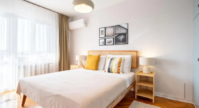 Sleek Flat With Sea View Balcony 2 min to Coast