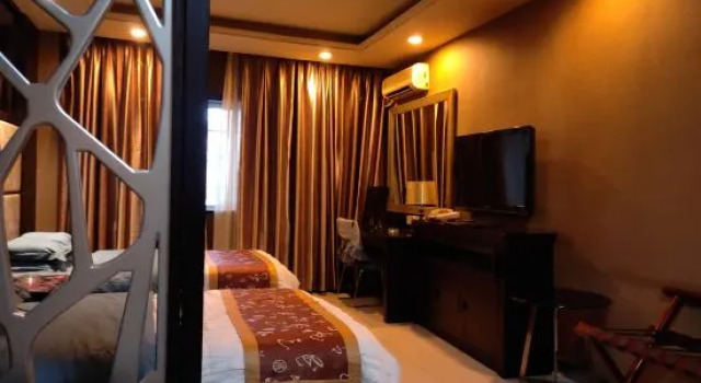 Люкс Business Urumqi Kailong industrial and Commercial Hotel