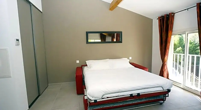 Апартаменты The Originals City, Hôtel Les Bastides du Gapeau