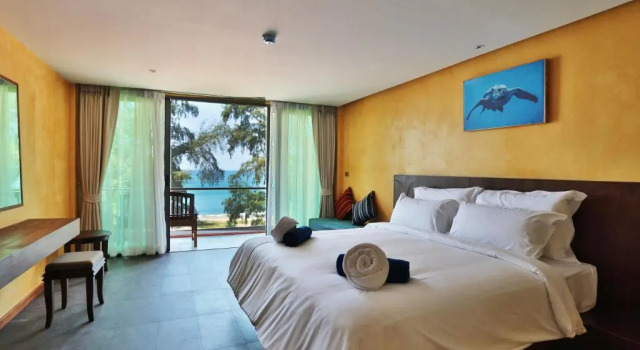 Двухместный номер Deluxe с видом на море Coriacea Beachfront Boutique Phuket Resort