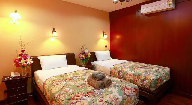 At Chiang Mai Hotel
