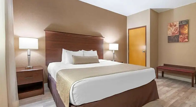 Двухместный полулюкс Best Western Circus City Inn