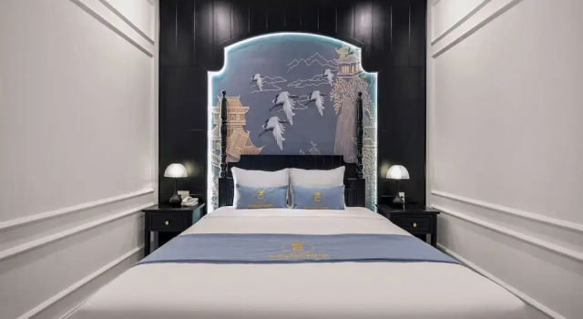 Студия Deluxe The Elegant Boutique - Hue