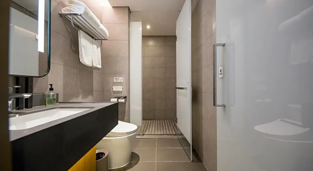 Номер Superior ibis Styles Shanghai New Hongqiao Hotel