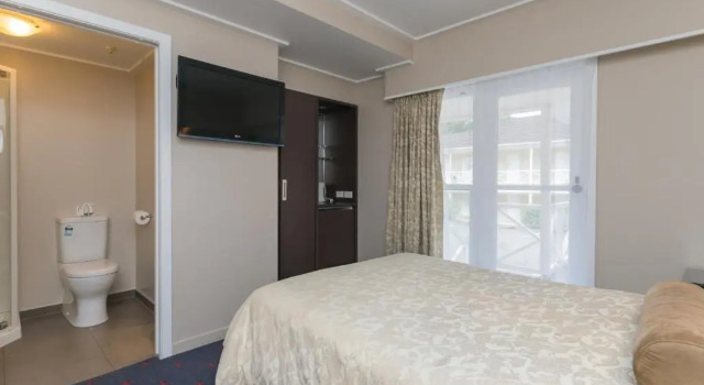 Студия Standard Discovery Settlers Hotel