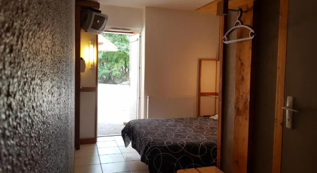 Четырёхместный номер Standard Hôtel Eco Logis Espace Bellevue