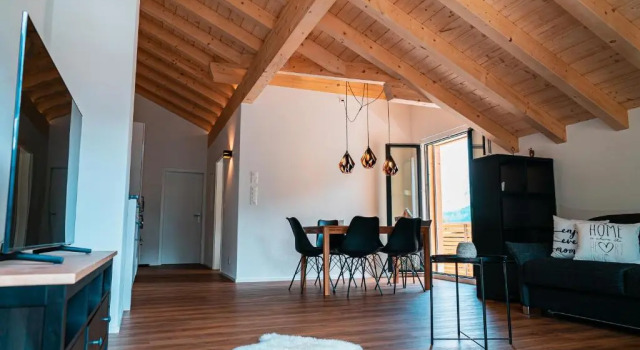 Chuenislodge2 Neu, 2 Balkone, Designerofen, mit top Aussicht!