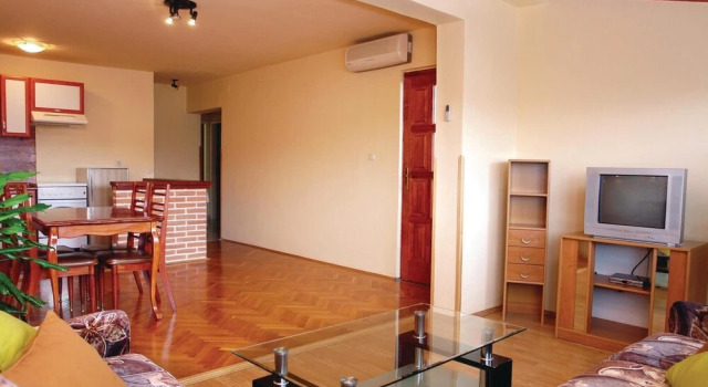 Beautiful Home in Pula With Wifi and 3 Bedrooms, Reserva ahora Hotel Hoteles en Pula con aparcamiento, Aparcamiento