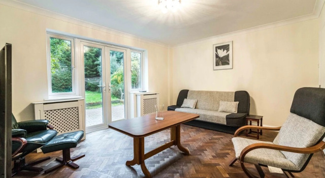 NEW 2BD East London Flat With Garden - Woodford, Забронировать Отель Отели Англии 3 звезды, 3*