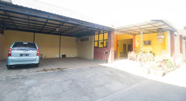 RedDoorz Syariah near Keraton Sumenep