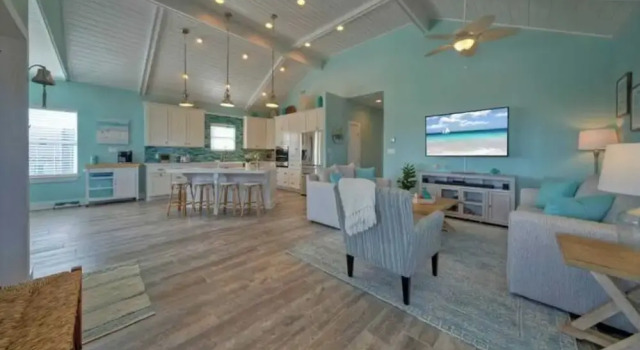 Pool, Game Room + Fire Pit Golf Cart Zone Near Beach Beacharita by Avantstay, Rezerwuj Dom wakacyjny Wille w Houston, Willa